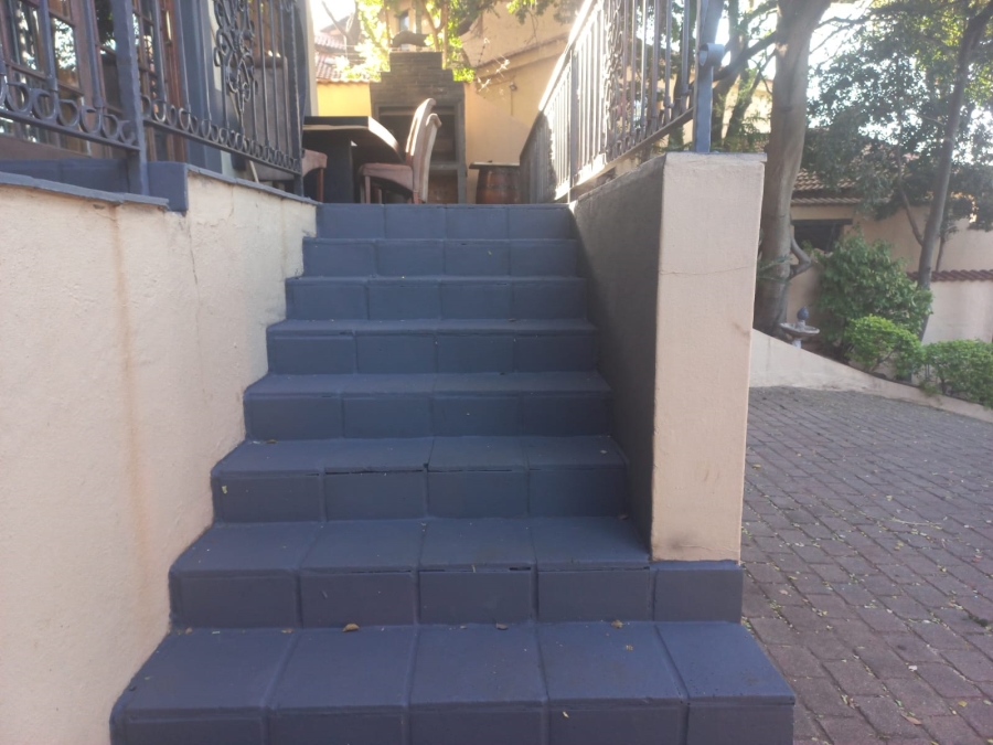 5 Bedroom Property for Sale in Kosmos North West
